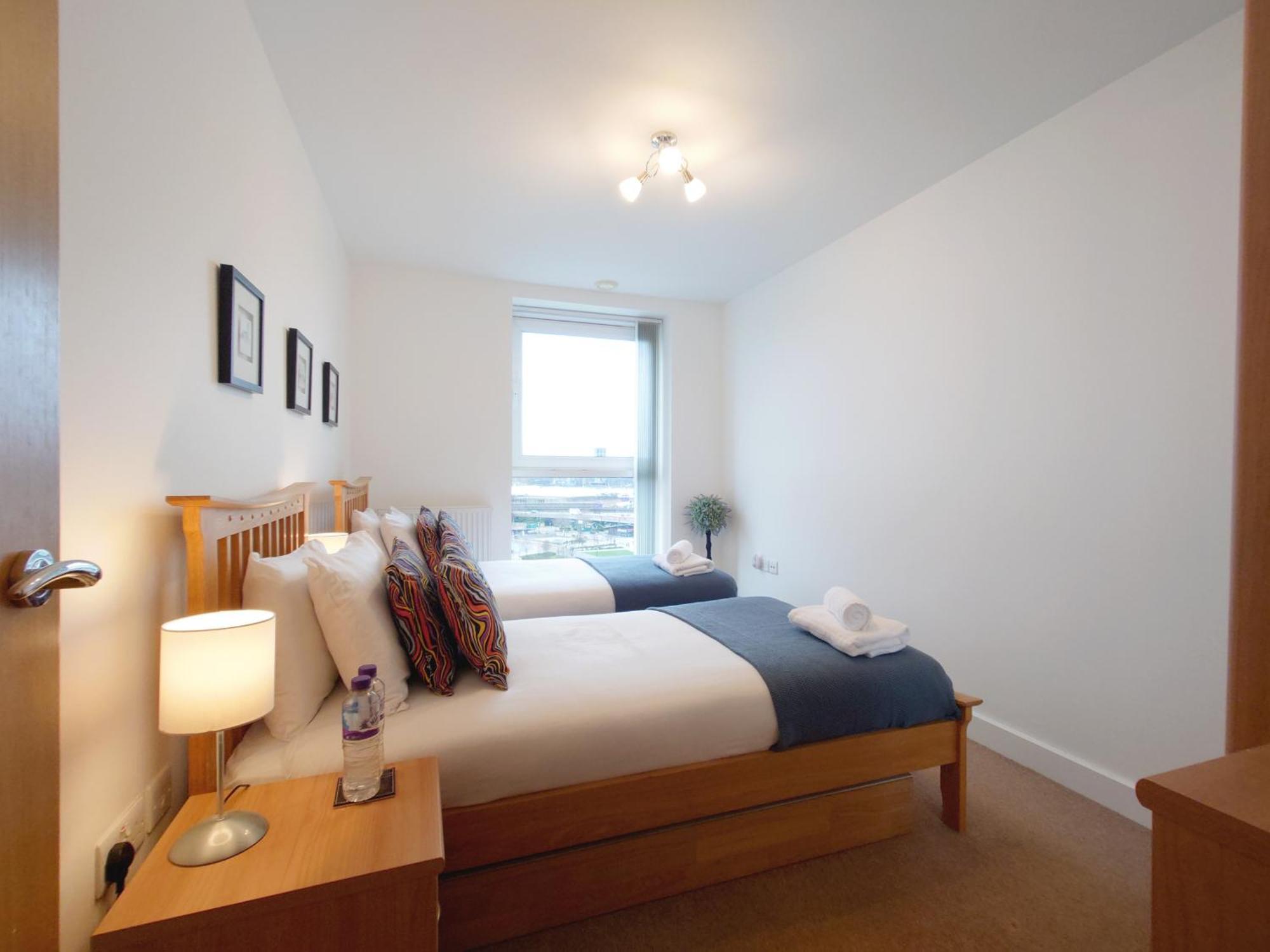 London Excel Stays - Three Bed Serviced Apartment Exterior photo