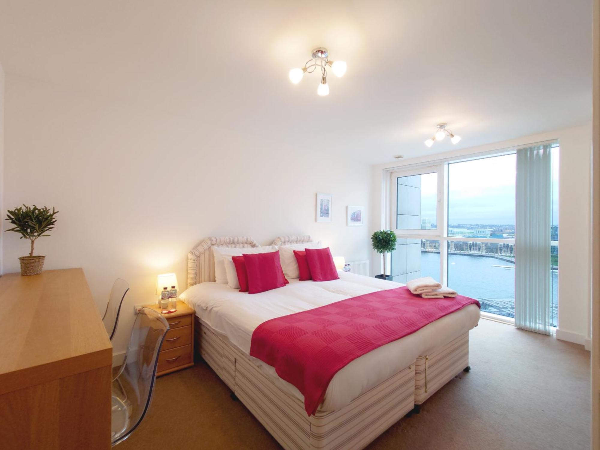 London Excel Stays - Three Bed Serviced Apartment Exterior photo